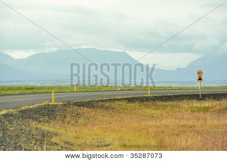 Una strada, Islanda