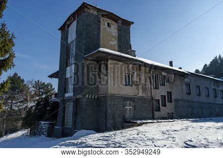Vitosha Mountain, Bulgaria - January 08, 2011: Winter Scene In Snowy Vitosha Mountain With Glade, Fo