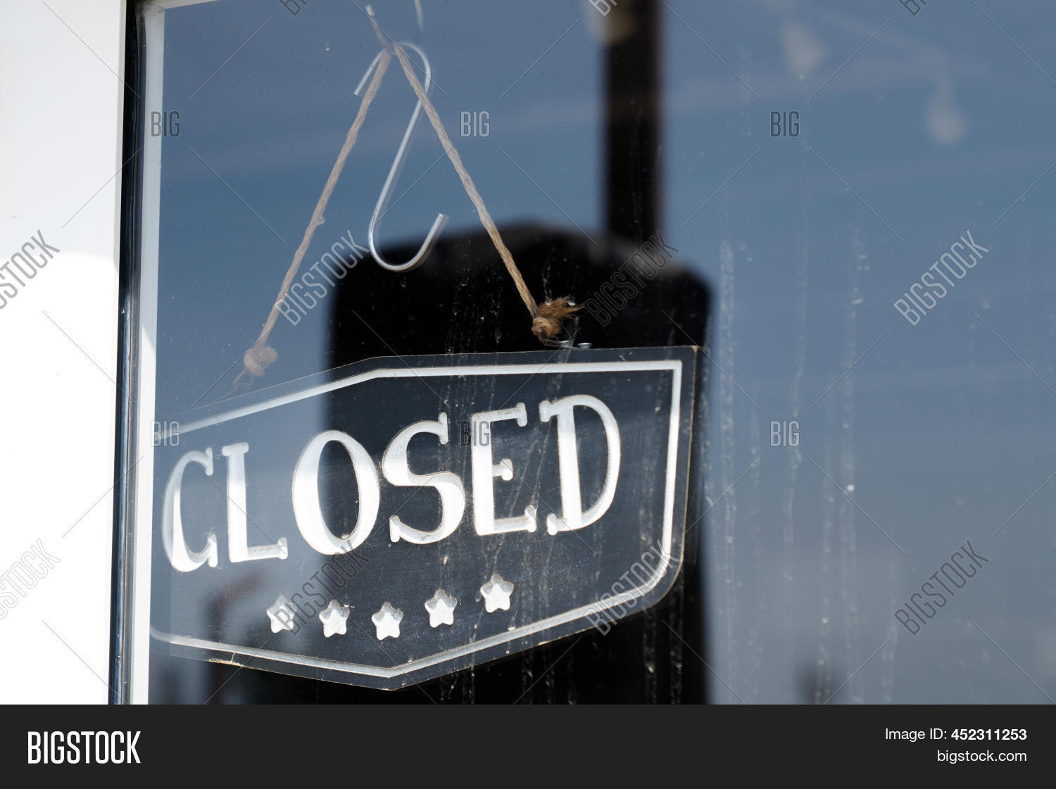 Closed Boutique Text Image & Photo (Free Trial) | Bigstock