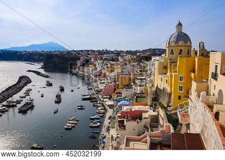 Daylight View Of Beautiful Procida In Sunny Summer Day, Procida Island, Italy, High Quality Photo