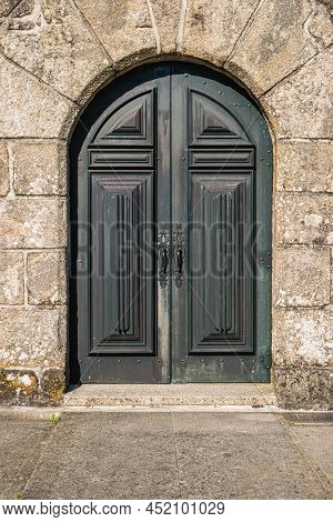 Door Of The Church Of Christ (igreja Matriz Do Sistelo), Sistelo, Arcos De Valdevez, Portugal. Renai