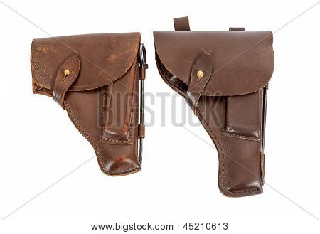 To pistol hylstre isoleret på hvid baggrund