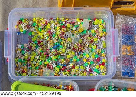 Big Box Of Fast Blade Fuses Circuit Breakers For Vehicles