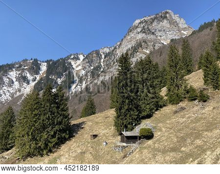 Rocky Peak Mättlistock (maettlistock Or Mattlistock, 1911 M) In The Glarus Alps Mountain Range, Over
