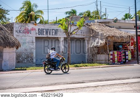 Piste, Mexico - March 25, 2022: View Of A Street Scene In The City Of Piste  Near Chichen Itza.