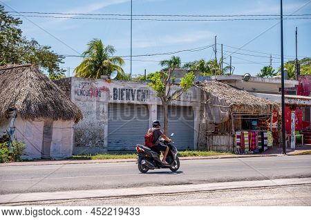 Piste, Mexico - March 25, 2022: View Of A Street Scene In The City Of Piste  Near Chichen Itza.