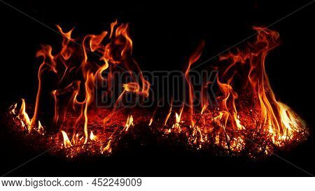 Haystack Fires At Night In Arid Areas The Ash Erupted And The Wind Was Very Dangerous. Ashes Red As 