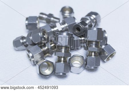 Quick Connect Fittings Coupling For Assembling Compressed Air, Hydraulics, Pneumatics, Gases, Fuel L