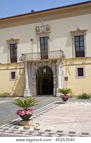 Palacio del Obispado. Melfi. Basilicata. Italia.