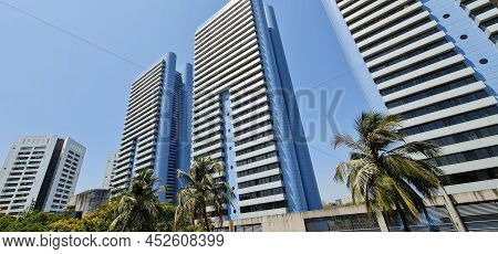 Godrej Platinum, Premium Apartment Complex By Godrej Group In Vikhroli Township