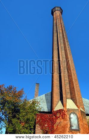 긴 파이프 미시간에서 벽돌 Ediface