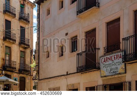 Sepulveda, Spain - September 12, 2021: Architecture In The Medieval Town Of Sepulveda, One Of The Mo