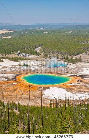 โลกชื่อดังแกรนด์ prismatic มีขั้นตอนสปริงในอุทธยานแห่งชาติ สหรัฐอเมริกา