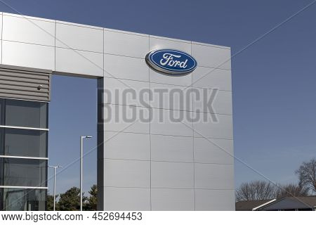 Ford Car, Suv And Pickup Truck Dealership. Ford Manufactures The Mustang, Escape, Explorer And The B