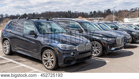 Monroeville, Pennsylvania, Usa April 10, 2022 Different Bmw Suvs Lined Up For Sale At A Dealership O