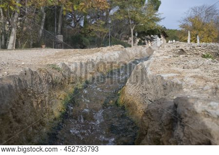 Ancient Hot Thermal Springs And Pool In Nature Park Dei Mulini, Bagno Vignoni, Tuscany, Italy