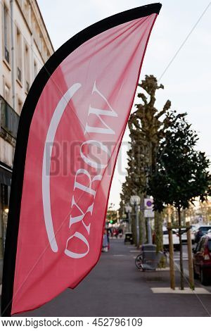 Bordeaux , Aquitaine  France - 04 10 2022 : Oxbow Surf Shop Facade Text Flag Sign Store Logo Brand