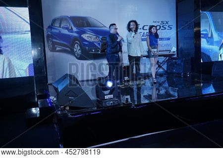 Palembang, Indonesia - October 15 2019 : Host Is Interviewing Representative Resources From The Phot