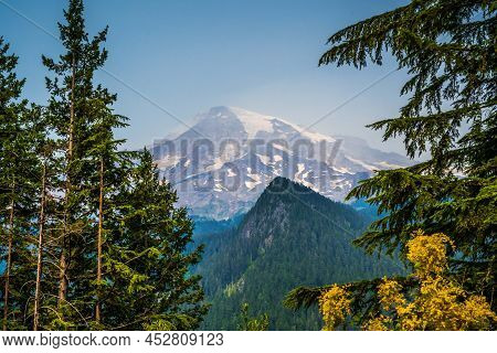 An Overlooking View Of Nature In Mt Rainer Np, Washington