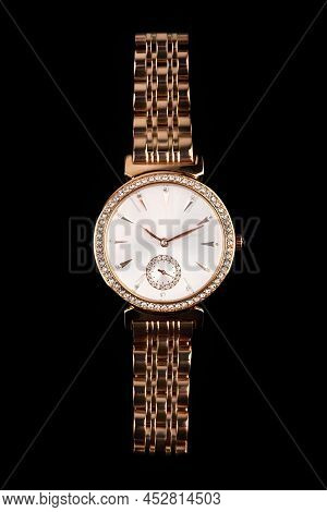 Classic Chronograph Wristwatch. Swiss Golden Wrist Watch. Luxury Fashion Watch Stainless Steel Chrom