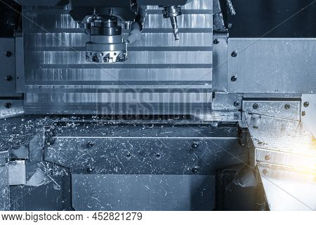 The Indexable  Tool In The Tooling Magazine Of Machining Center. The Automatic Toll Change ,atc Oper