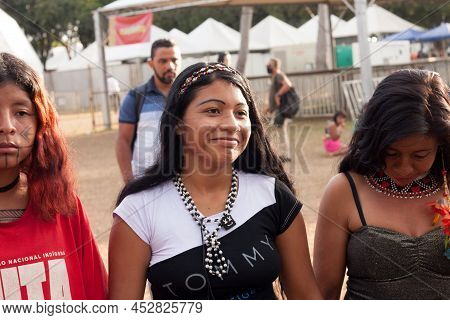 Brasilia, Df, Brazil-april 13, 2022: Indigenous Natives From All Over Brazil, Descend Upon Brasilia,