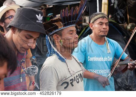 Brasilia, Df, Brazil-april 13, 2022: Indigenous Natives From All Over Brazil, Descend Upon Brasilia,