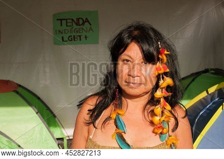 Brasilia, Df, Brazil-april 13, 2022: Indigenous Natives From All Over Brazil, Descend Upon Brasilia,