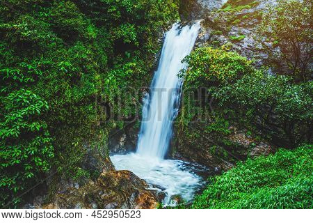 Travel The Highest Waterfall In Chiangmai Mae-pan Waterfall Rainy Season Forest At Doi Intanon