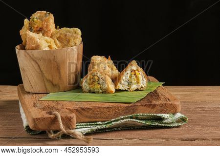Tahu Susur Are Served On A Cutting Board With Pieces That Show The Contents. Is A Traditional Food F