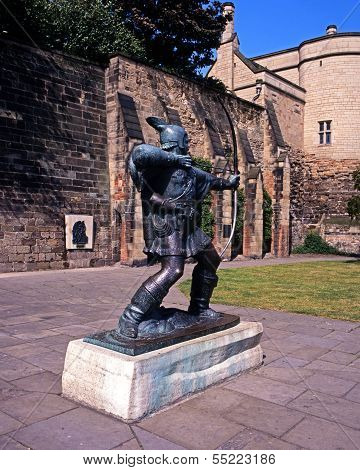 Bronze statue of Robin Hood, Nottingham, UK.