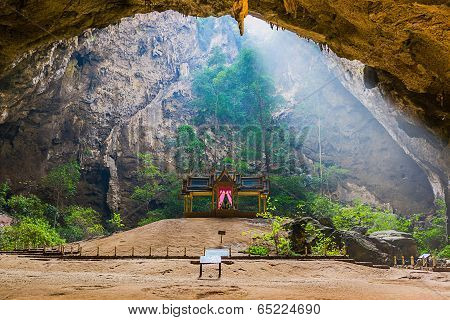 Phraya Nakorn Cave.