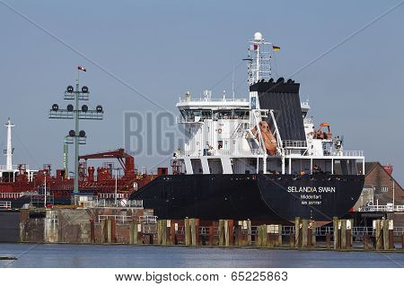 Brunsbuettel - Container Vessel At Lockage