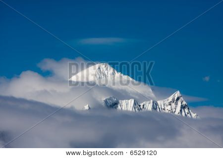 schneebedeckten Gipfeln