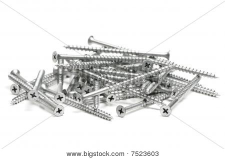 Mucchio di viti per legno da quattro pollici.