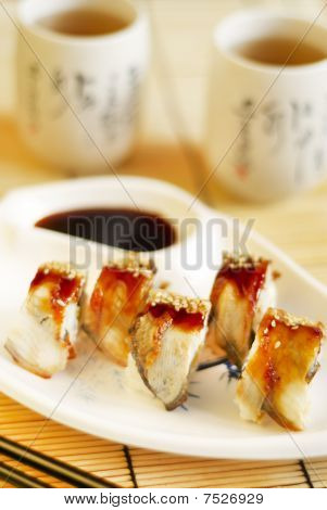 Unagi sushi roll