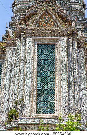 Window   In  Gold    Temple    Bangkok  Tree