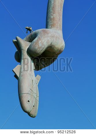 Bronze sculpture in Scheveningen
