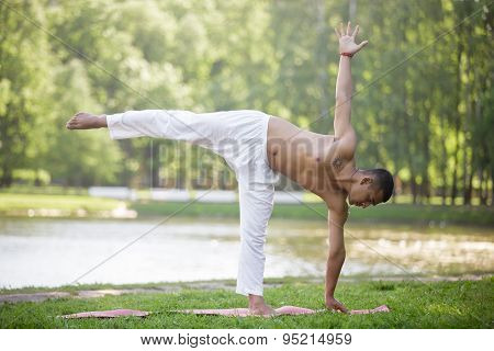Pose Ardha Chandrasana