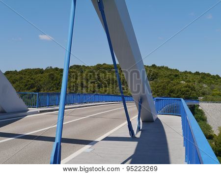The bridge over the Zdrelac strait