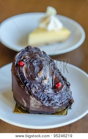 Chocolate Yule Log Cake