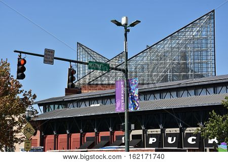 CHATTANOOGA, TN - OCT 5: Tennessee Aquarium in Chattanooga, as seen on Oct 5, 2016. It opened in 1992 on the banks of the Tennessee River in downtown Chattanooga, with a major expansion added in 2005.