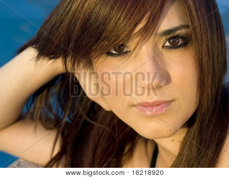 Ung attraktiv kvinna