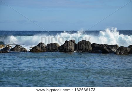 Wave Rock Sea Black Water Ocean blue
