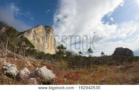 Shaan Kaya Mountain - spot for hiking, climbing, alpinism, ropejumping and basejumping, Crimea