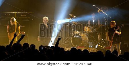 VITEBSK, Białoruś - 20 marca: Wydajność z rockowej grupy Nazareth, 20 marca 2010 roku w Witebsku, Belaru
