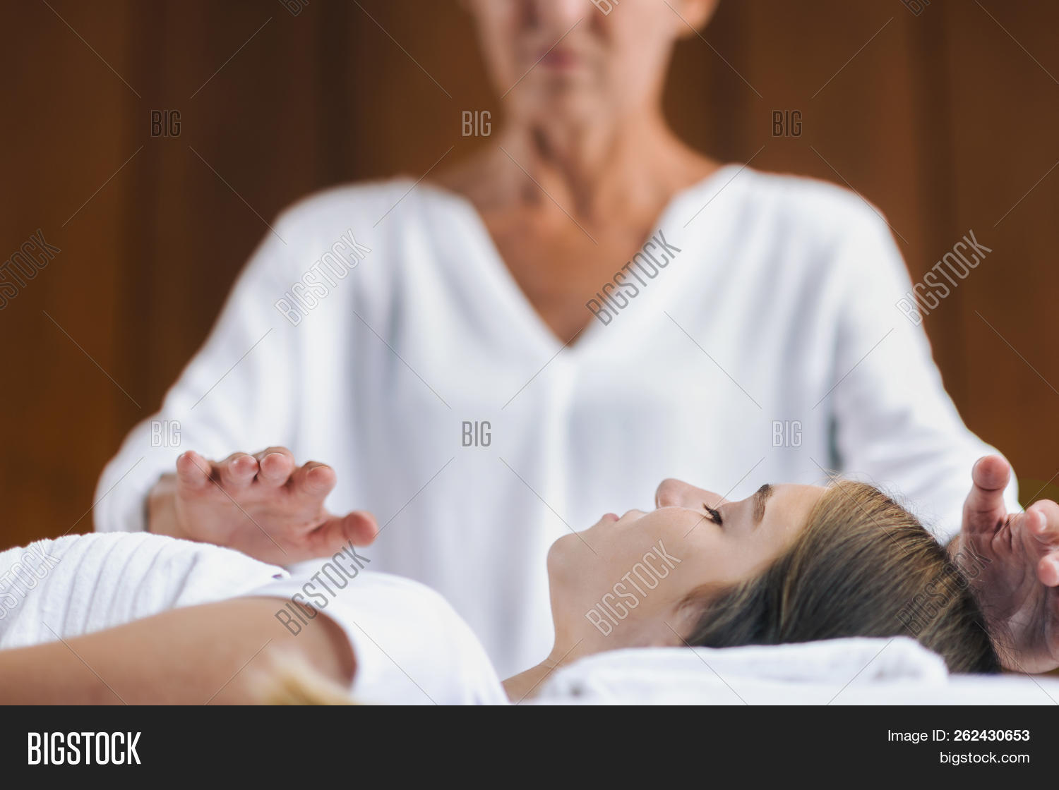 Reiki Healing Session Image & Photo (Free Trial) | Bigstock