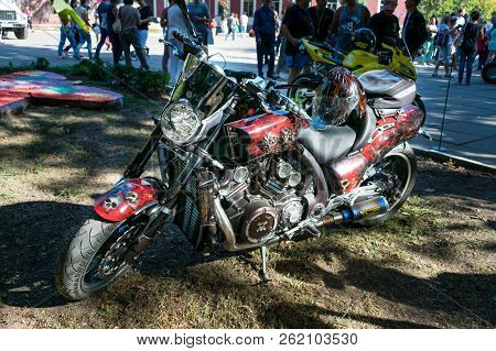 Kropivnitskiy, Ukraine - 16 September, 2017: Custom Paint Motorcycle.  Aerography Visual Arts, Airbr