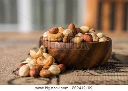 Deluxe Mixed Nuts, Cashew, Almond And Peanuts.