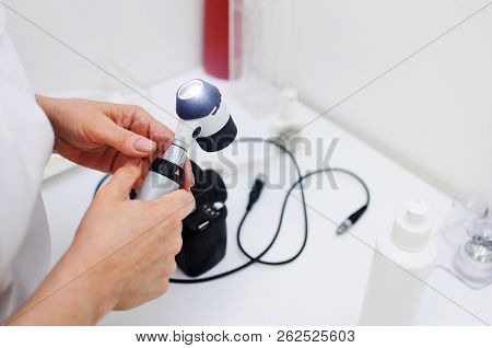 Apparatus For The Diagnosis Of Melanoma - Dermatoscope.